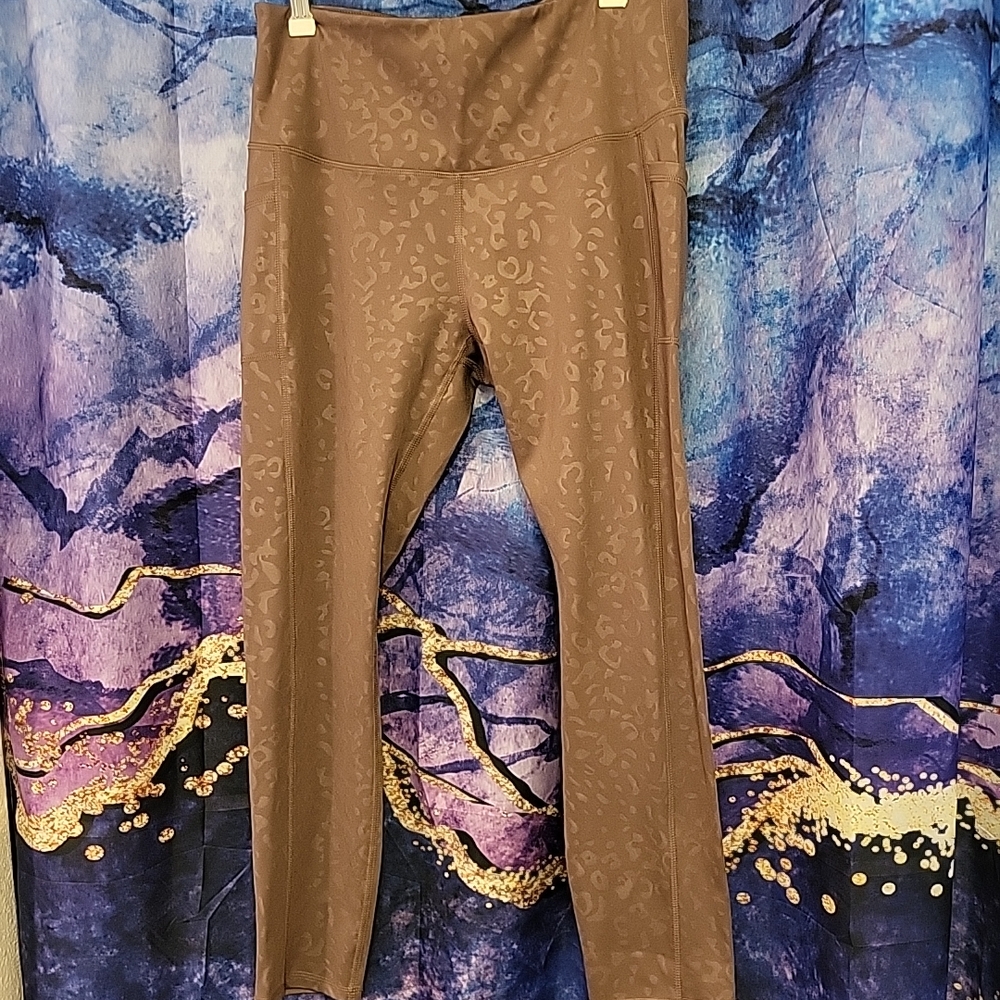 Elegant LegEnd Brown Leopard Print Leggings